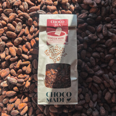 Cacao thee met roos